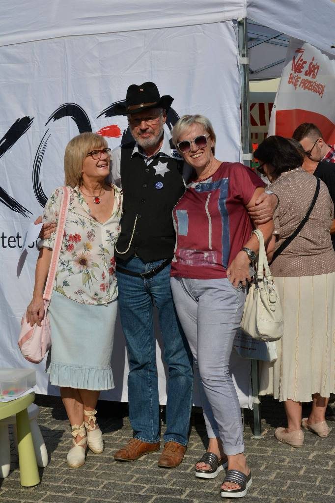 KOD świętuje wolność, wpadka radnego PiS