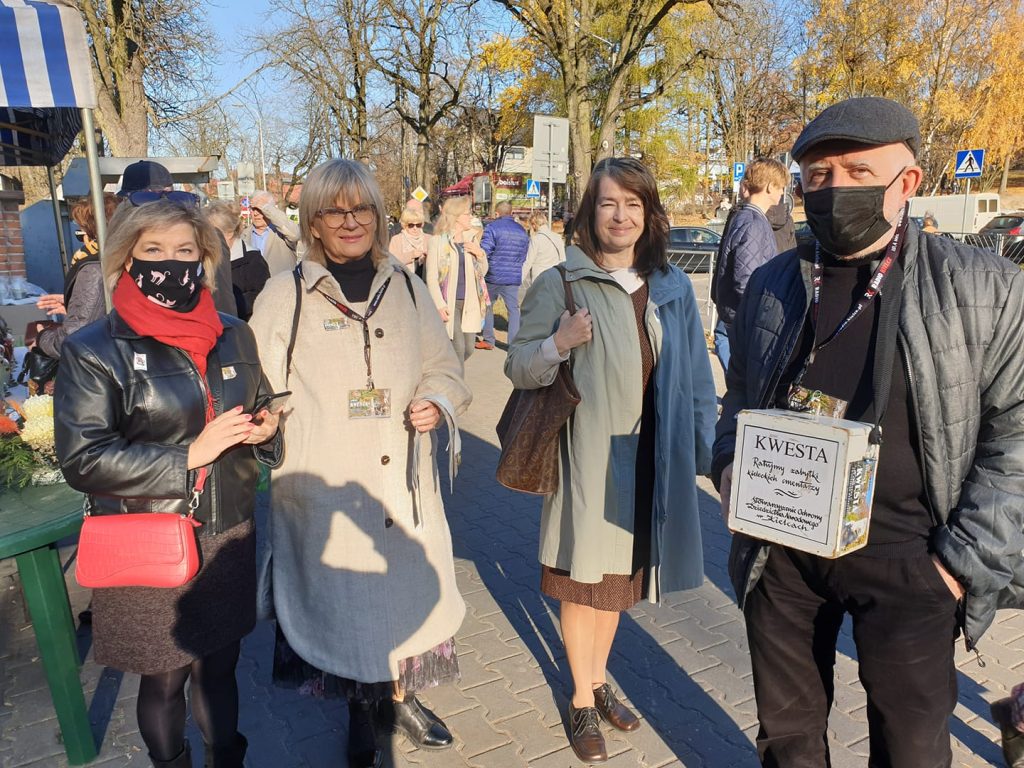 1 listopada. Świętokrzyski KOD kwestuje
